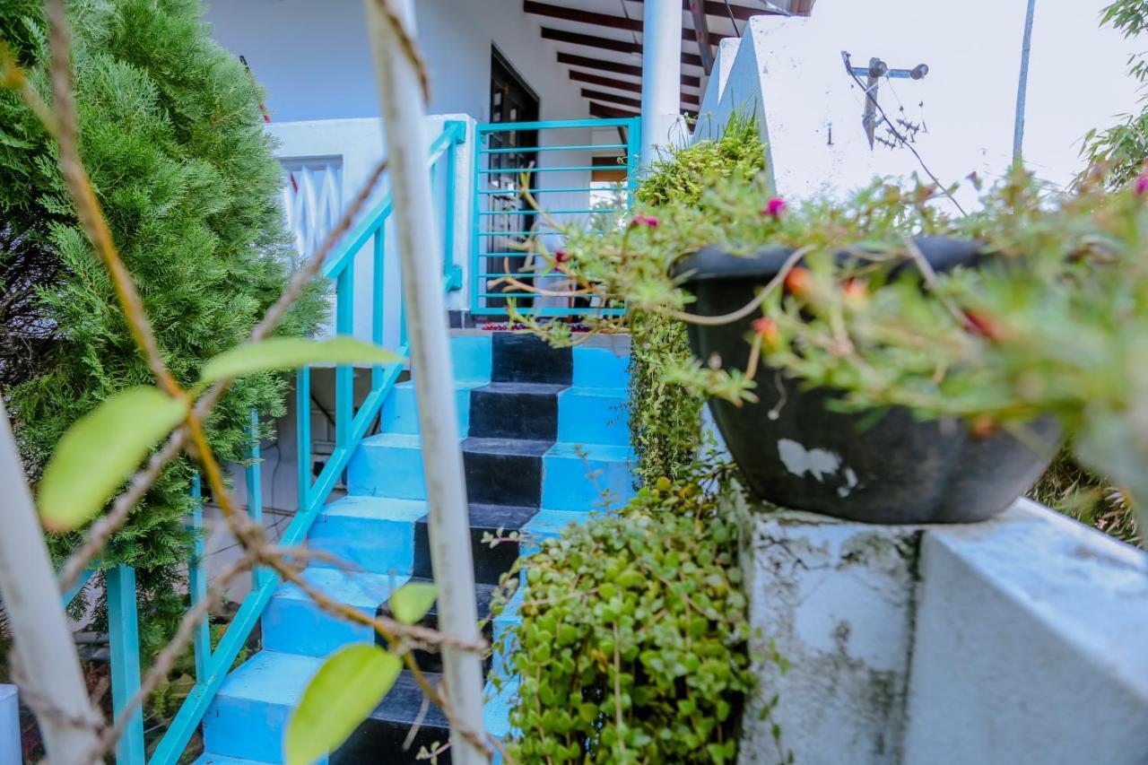 米瑞莎Sajana Ocean Hill住宿加早餐旅馆 外观 照片