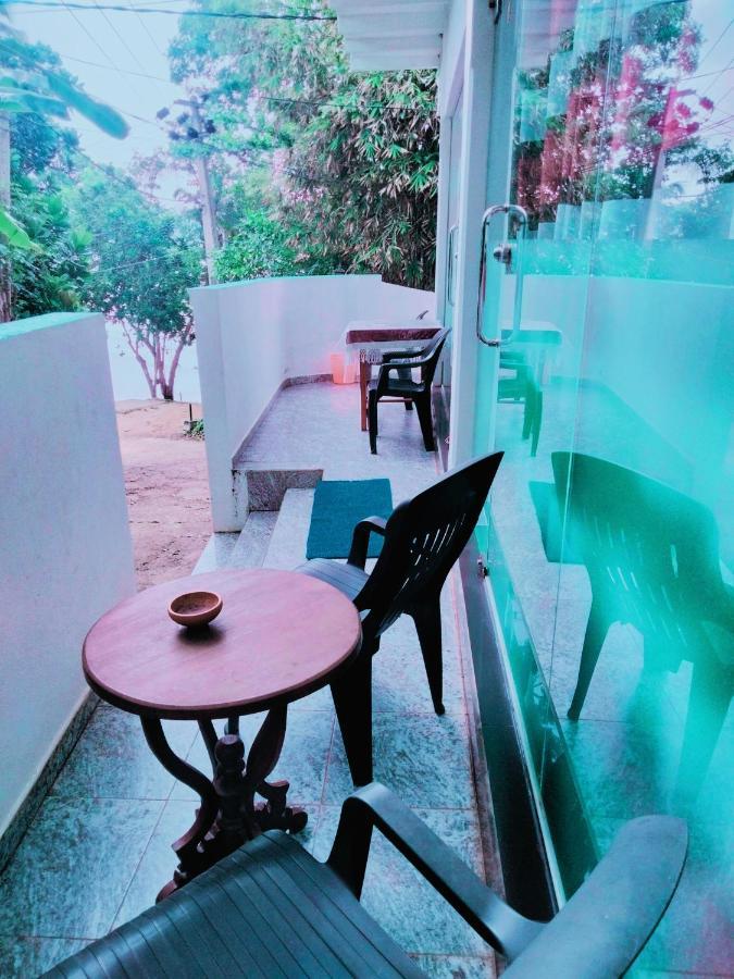 米瑞莎Sajana Ocean Hill住宿加早餐旅馆 客房 照片