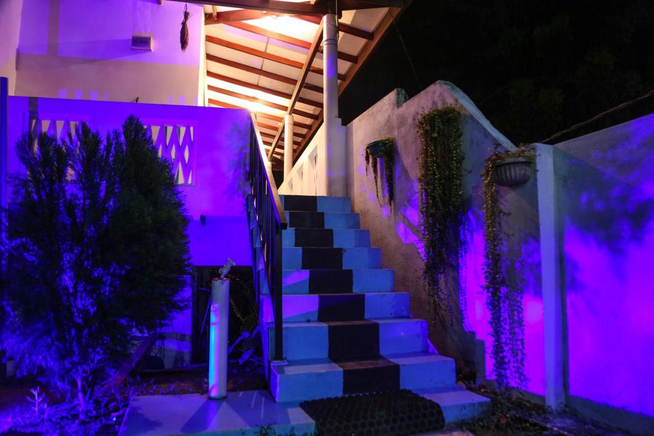 米瑞莎Sajana Ocean Hill住宿加早餐旅馆 外观 照片
